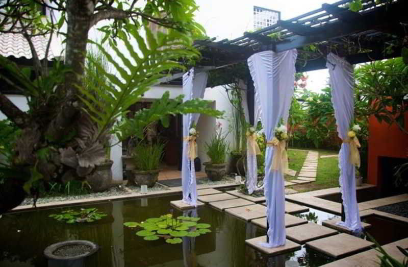 Suarti Resort, Villas & Gallery Ketewel Exterior foto