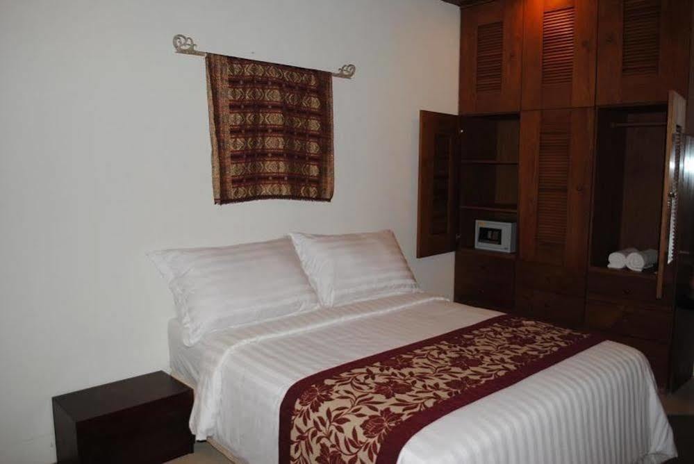 Suarti Resort, Villas & Gallery Ketewel Exterior foto