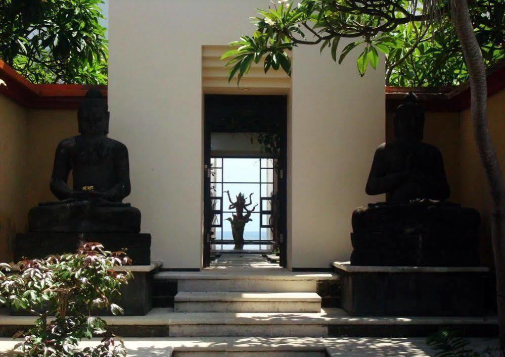 Suarti Resort, Villas & Gallery Ketewel Exterior foto