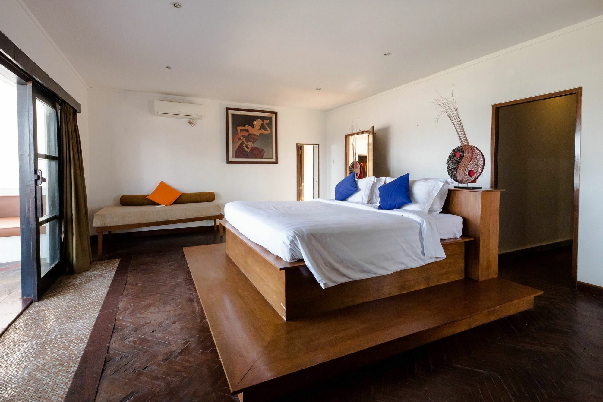 Suarti Resort, Villas & Gallery Ketewel Exterior foto