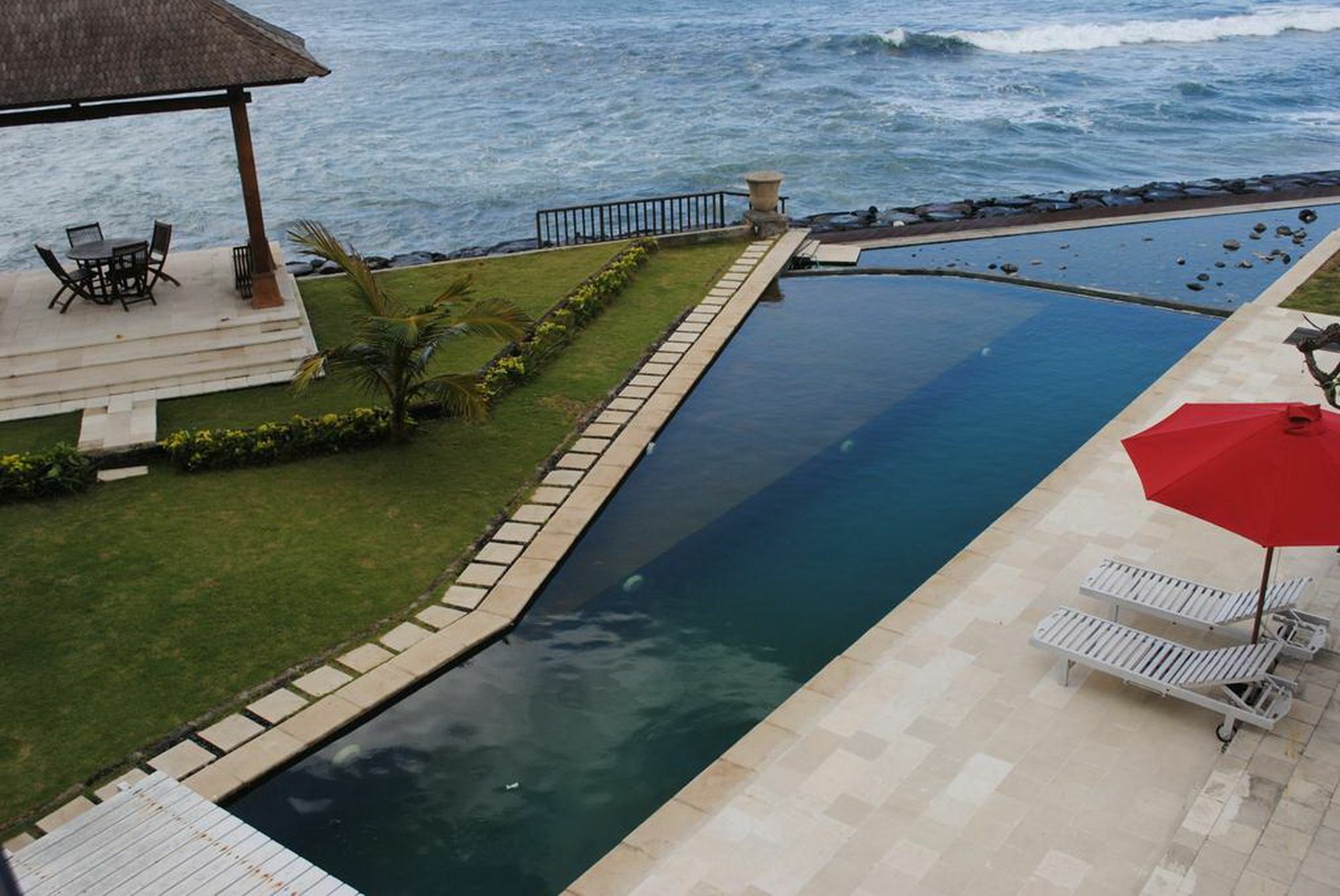 Suarti Resort, Villas & Gallery Ketewel Exterior foto